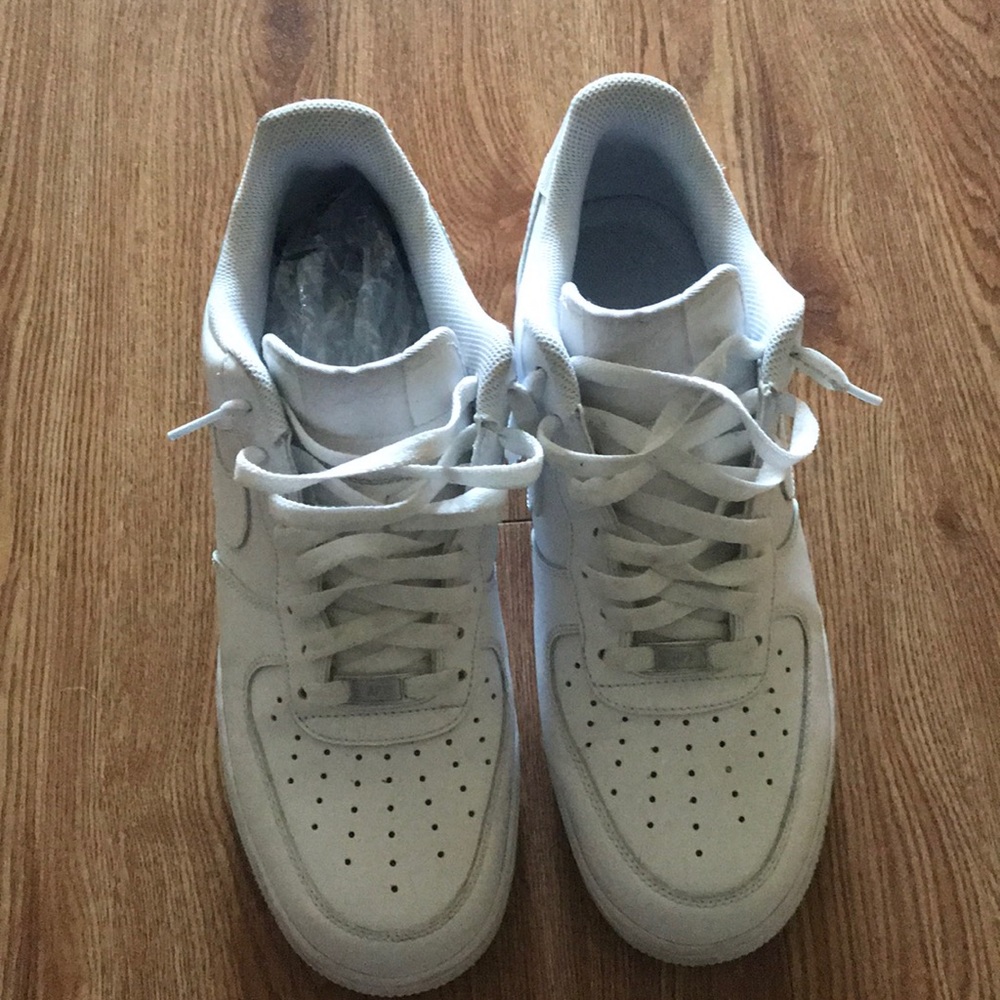 Low Airforce1s Size 11